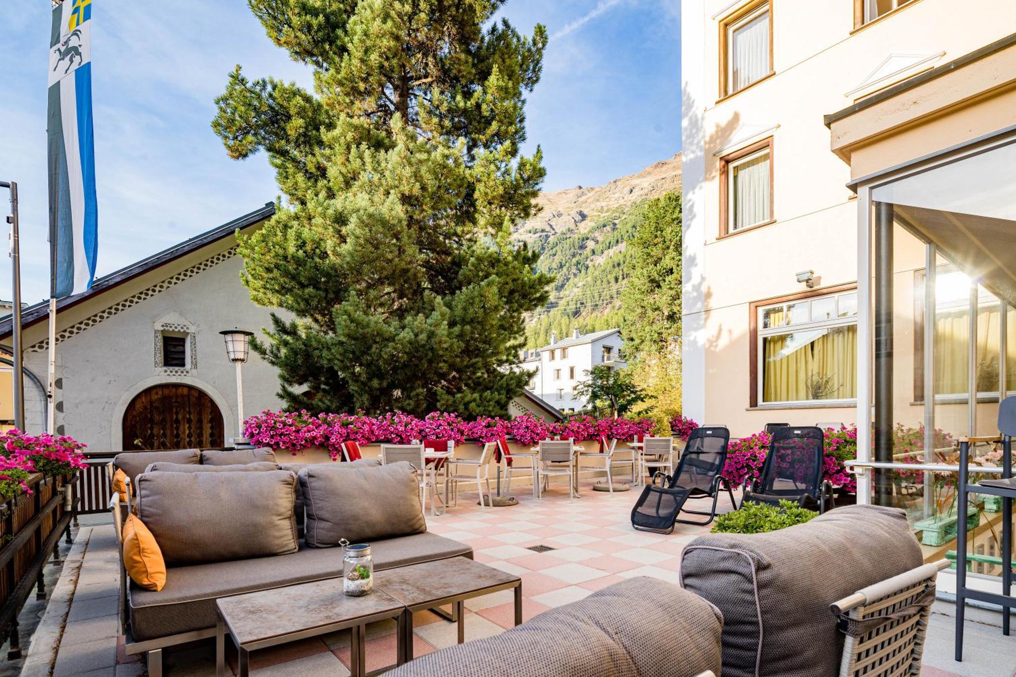 Hotel Engadinerhof Pontresina Buitenkant foto