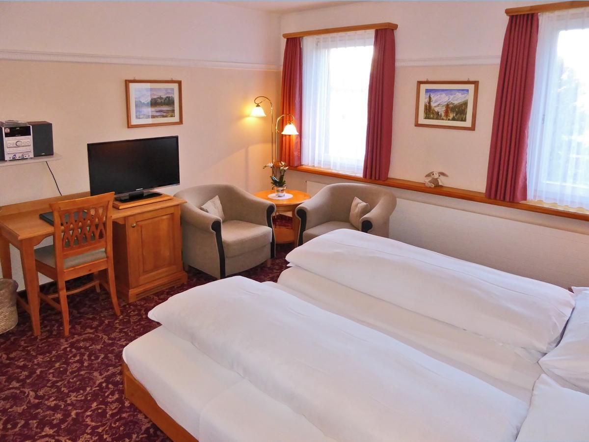 Hotel Engadinerhof Pontresina Buitenkant foto